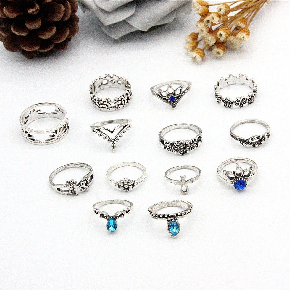 Elegant Retro Ring Set – Water Drop Design